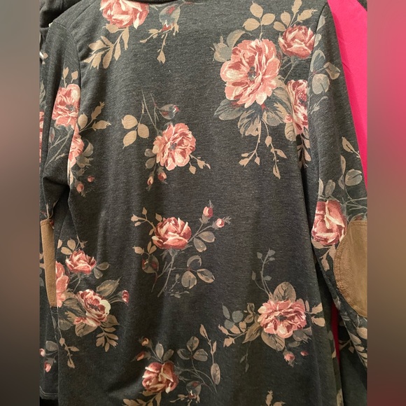 Womens floral cardigan , gray pink floral print, brown patches on elbows XL - Picture 3 of 5